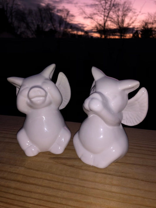 Piggies, porcelain, piggies