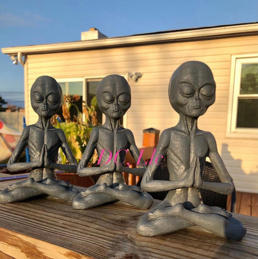 Cool, ALIEN, resin, meditation, statue!!