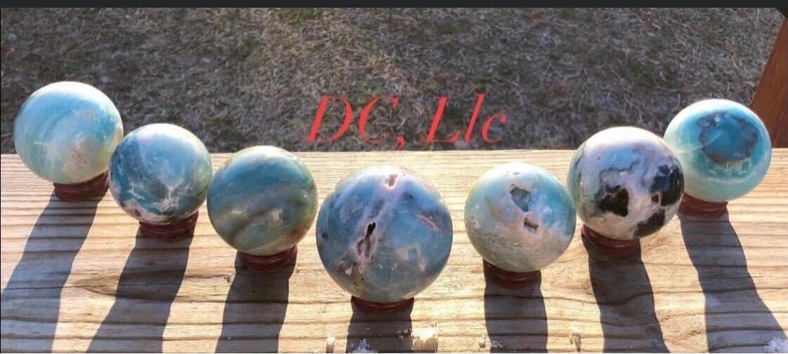 SKY BLUE Spheres, top quality, druzy pockets, ocean blue, assorted sizes!!