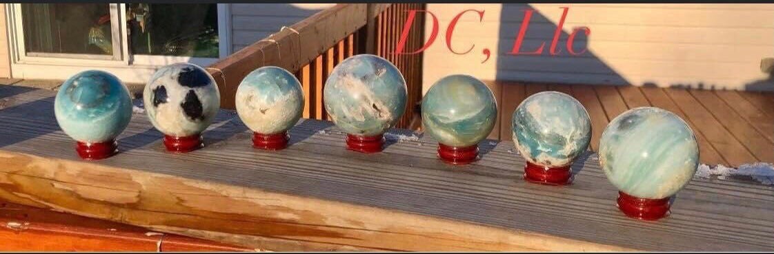 SKY BLUE Spheres, top quality, druzy pockets, ocean blue, assorted sizes!!